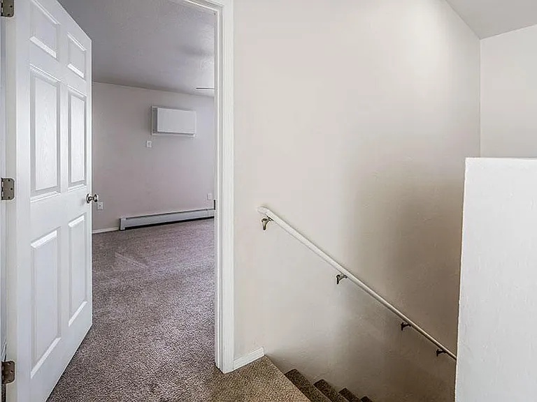 PLEASANT DRIVE ESTATES — Photo 9