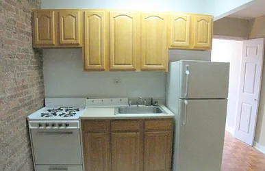 Rented by Uptown Property Group