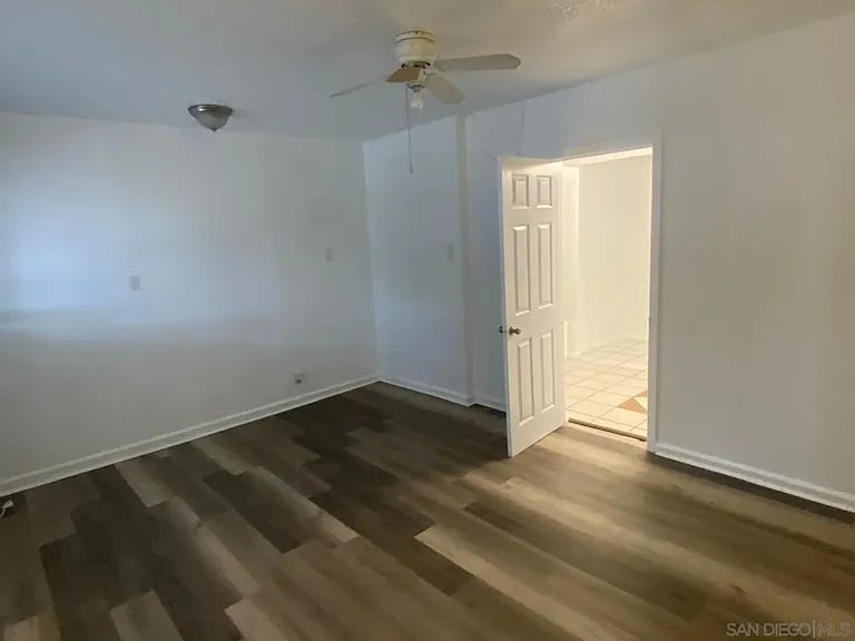 950 E Washington Ave — Photo 12