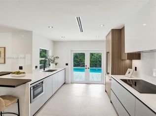 Highland Woods Sec 3, Miami, FL 33179