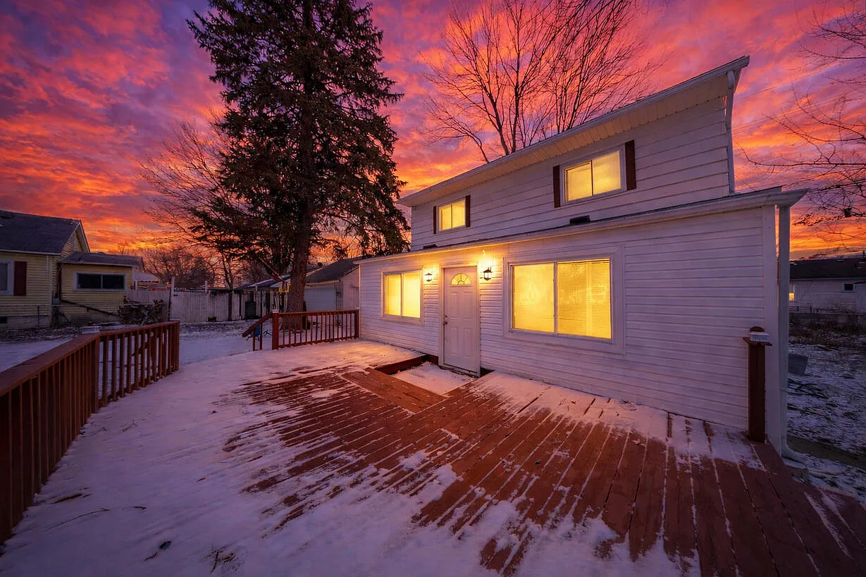 14218 Marshall Ave photo 1