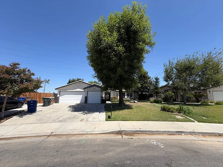 5800 Potenza Ln — Photo 2