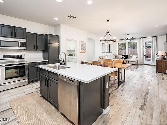 3rd image of 7910 W MELINDA Lane