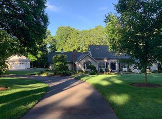 337 Old Mountain Rd, Farmington, CT 06032