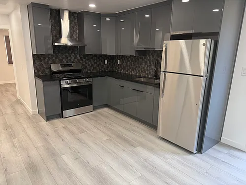 1179 W 37th St Photo 1