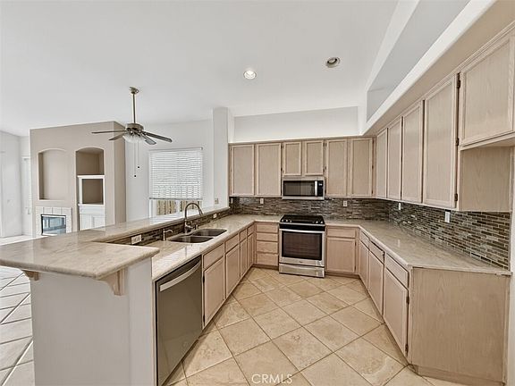 4th image of 22810 Mountain Ash Cir