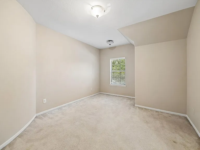 13915 Sawmill Run Ln — Photo 12