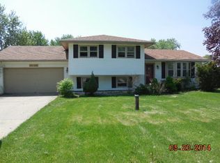 28W615 Donald Ave, West Chicago, IL 60185