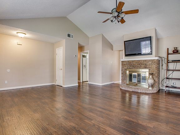 401-creekmeadow-ln-lewisville-tx-High-Res-5.jpg