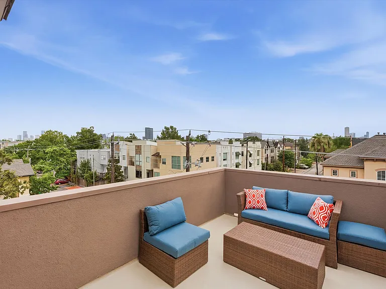 5602 Blossom St — Photo 8