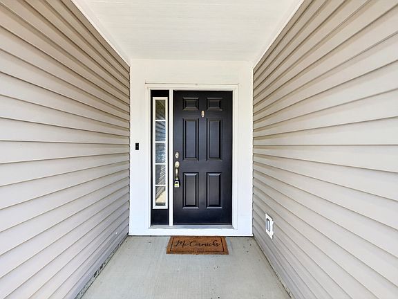 3rd image of 1453 Willow Tree Ln