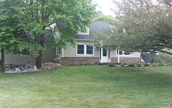 3rd image of 76 Hobson Ave