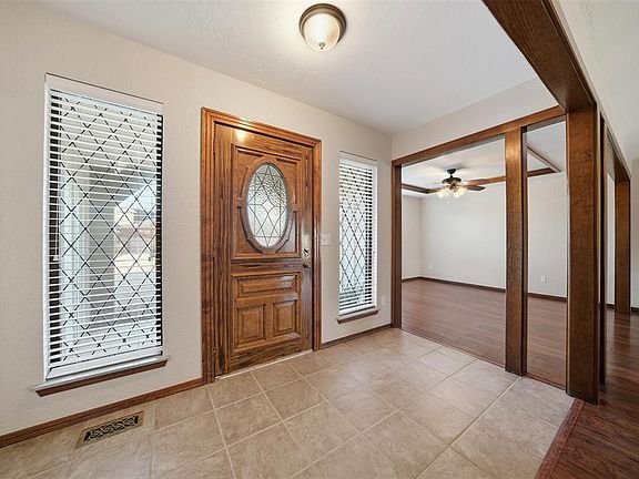3rd image of 11700 NW 119th St