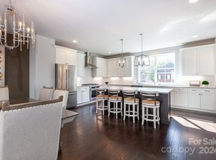 1209 Cotswold Pl, Charlotte, NC 28211