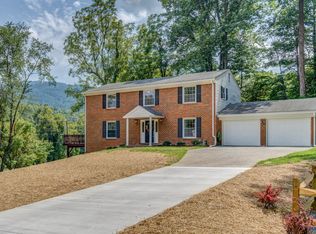 6906 Empire Ln, Roanoke, VA 24018