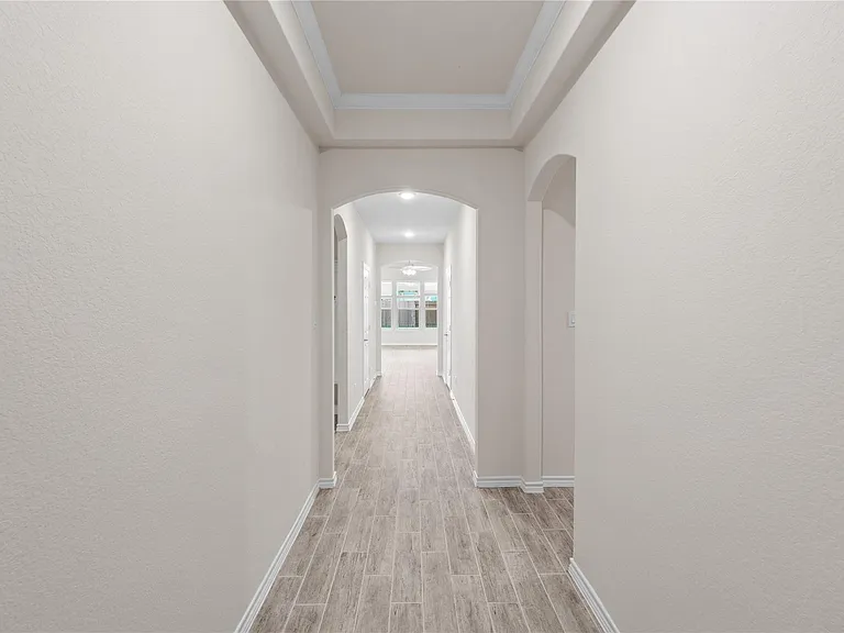 25119 Sundance Park Ln — Photo 3