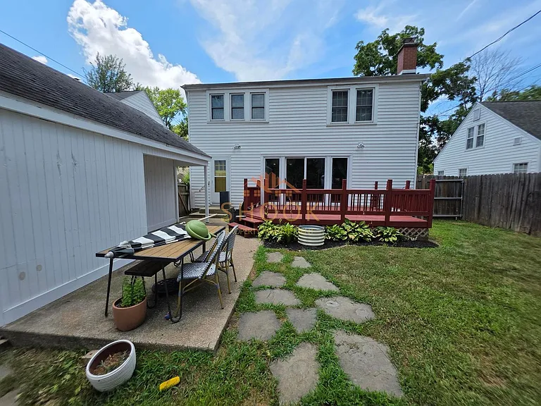 914 Vine St — Photo 29