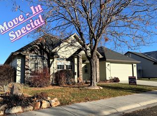 1698 W Emerald Falls Dr, Meridian, ID 83646