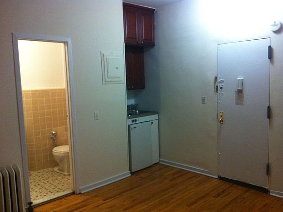 2nd image of 245 W 75th St APT 1D