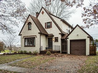 1775 Randall Pl, Dubuque, IA 52003