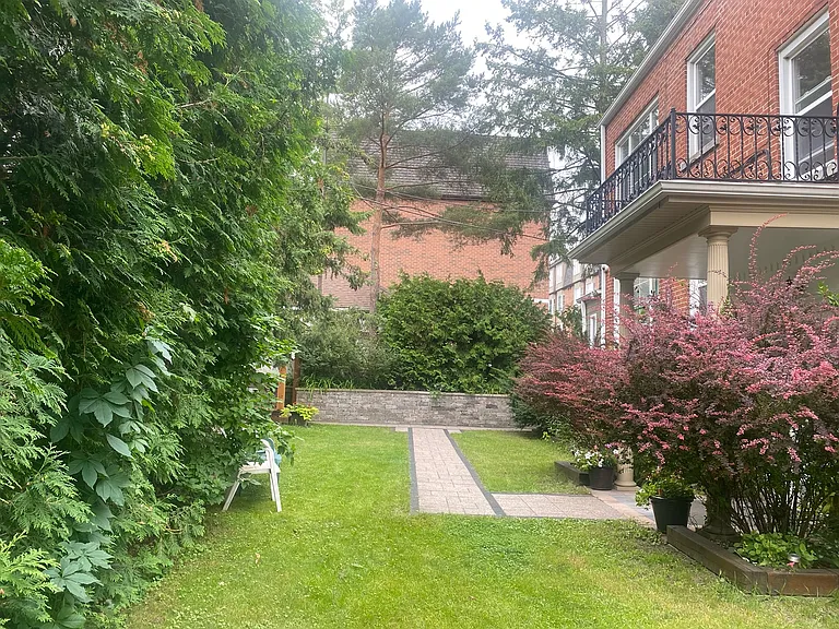2675 Bloor St W #X — Photo 20