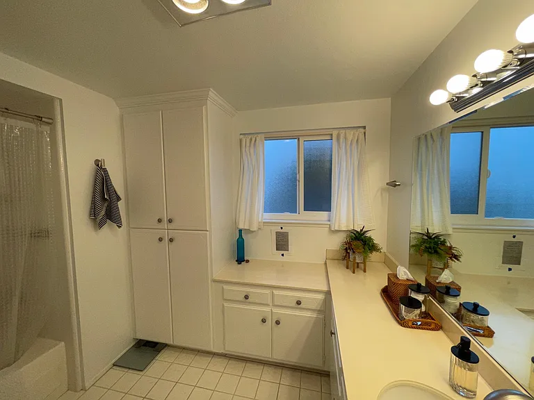 Huge Master Bathroom