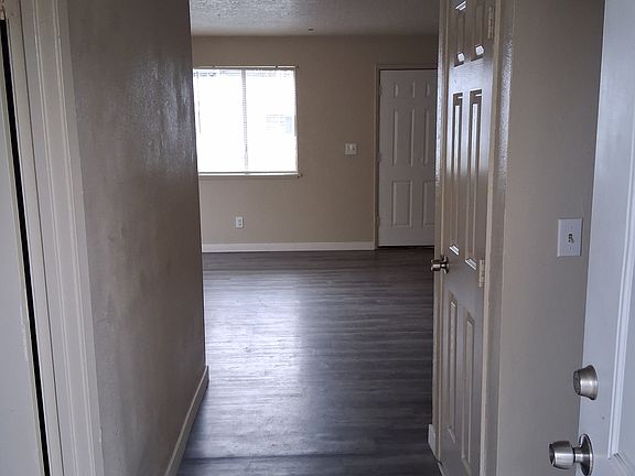 2nd image of 1001 Pacific Ave S APT A1
