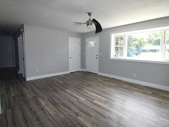 5th image of 3350 Sunnyside Dr