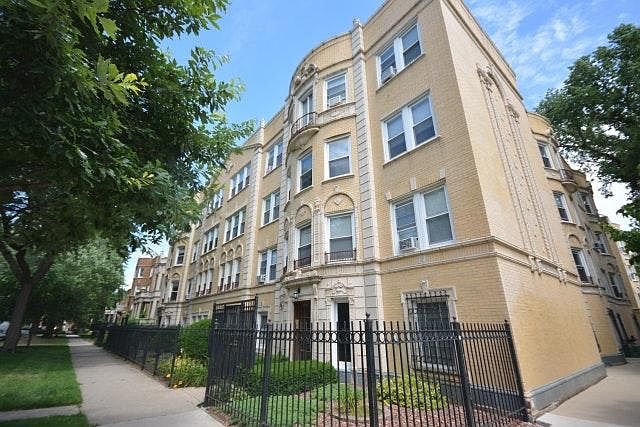 1st image of 1724 W Ainslie St #1