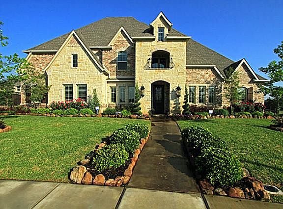 2nd image of 709 Gentle Wind Dr