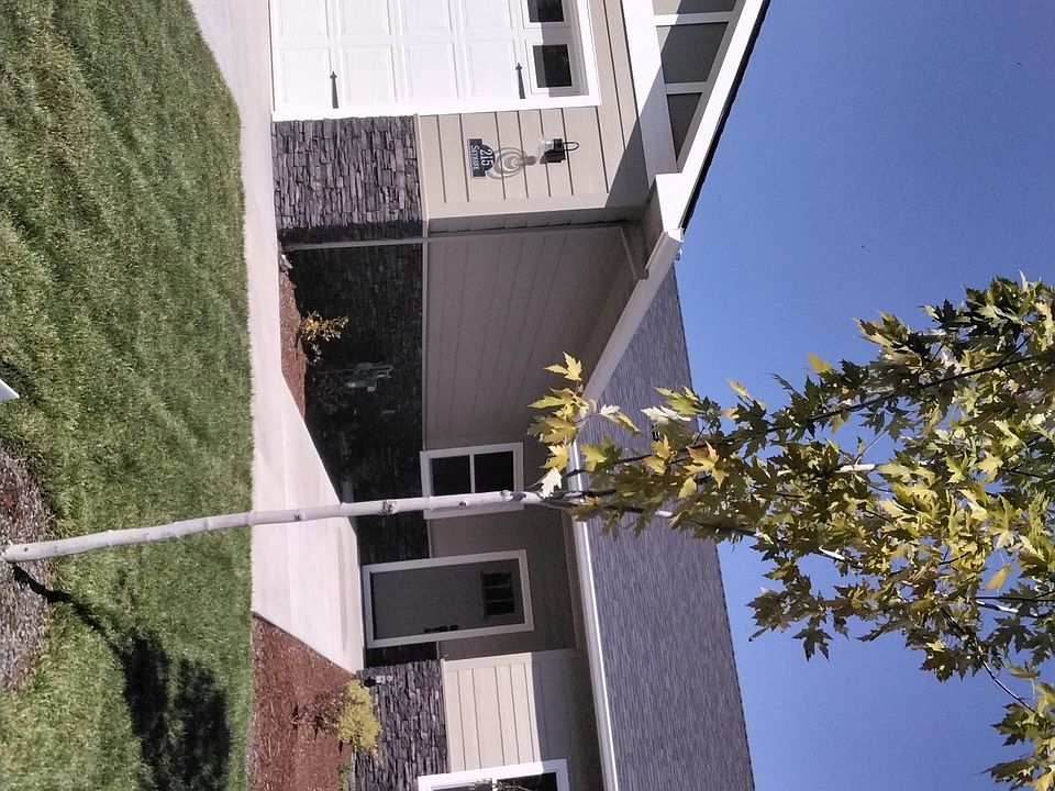 2nd image of 215 Sky Hawk Dr