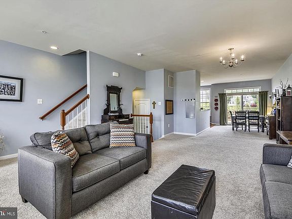 4th image of 1104 Carinoso Cir