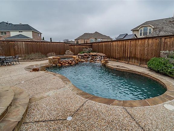 4th image of 9453 Ironwood Dr