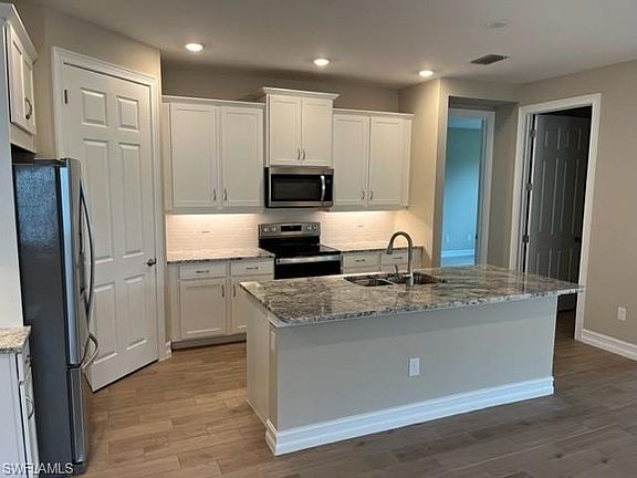 4th image of 3955 Crosswater Dr