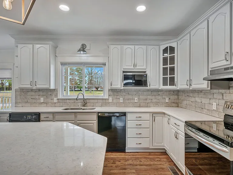 1576 Old Hillsboro Rd — Photo 15