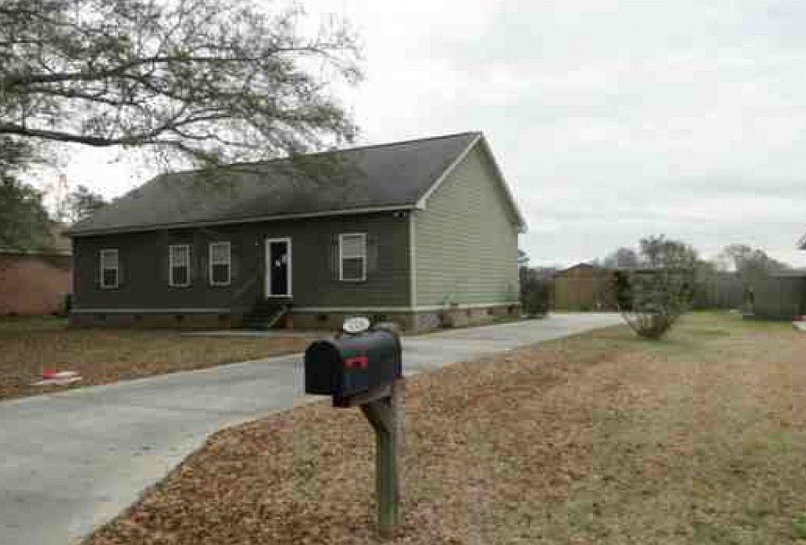 2nd image of 1326 McVeigh Rd