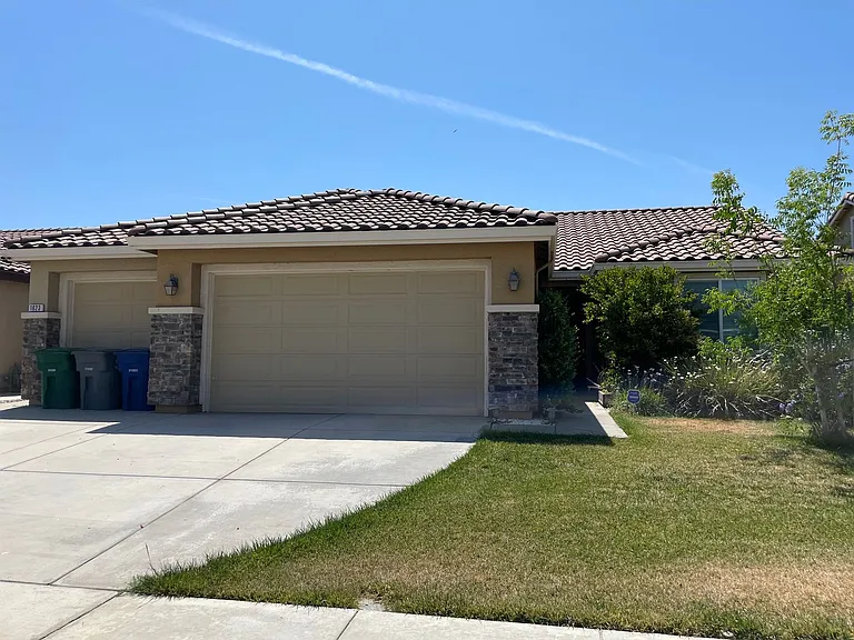 1623 Dock Ave — Photo 1