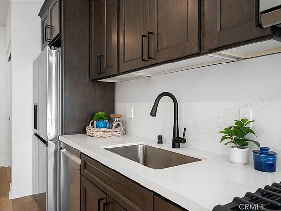 5th image of 402 W Grand Ave Unit 313