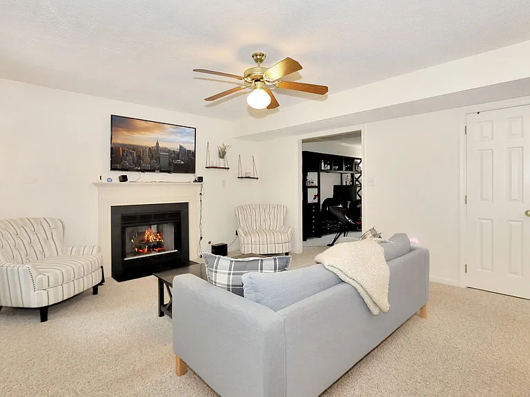 304 Charity Ln — Photo 15
