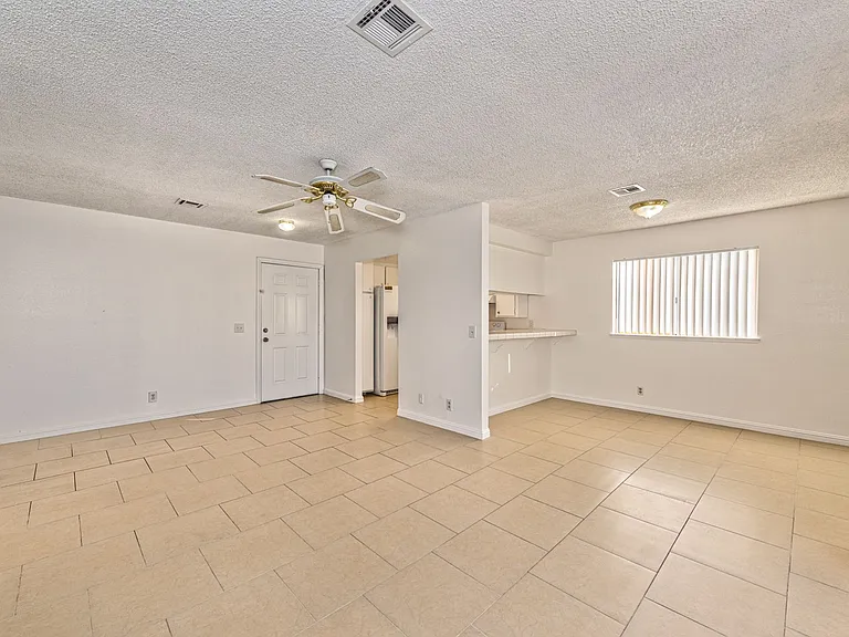 2358 Cardiff Ln #D — Photo 4