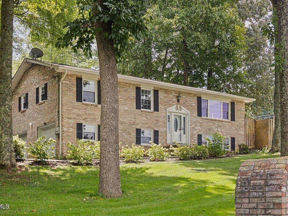 1st image of 9 Red Oak Cir