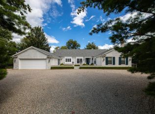 360 Moross Rd, Grosse Pointe Farms, MI 48236