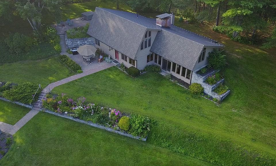 1st image of 335 Sunset Dr