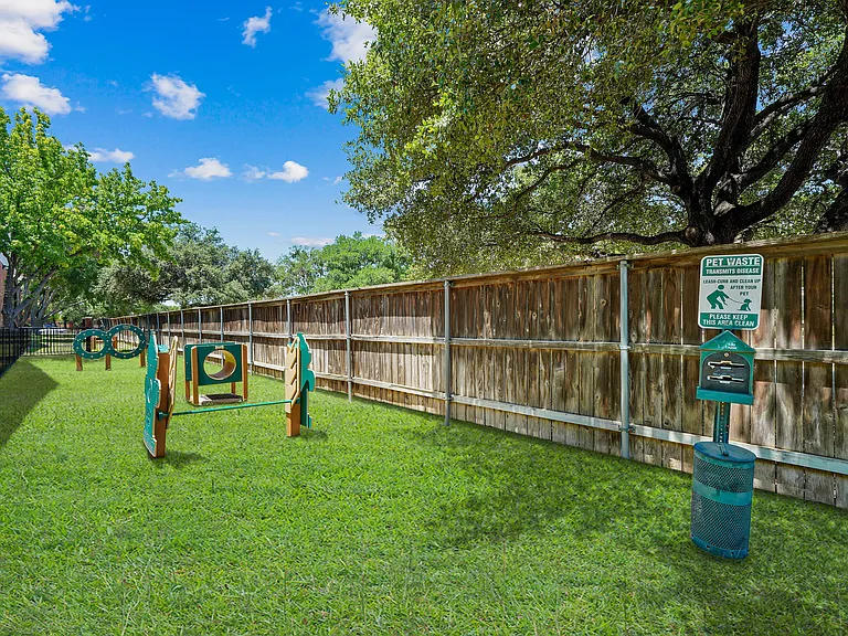 Exterior-Dog Park