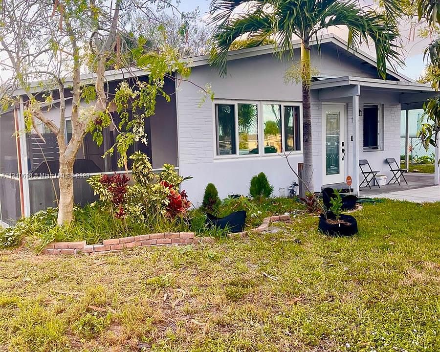 1st image of 1015 NW 24th Ave