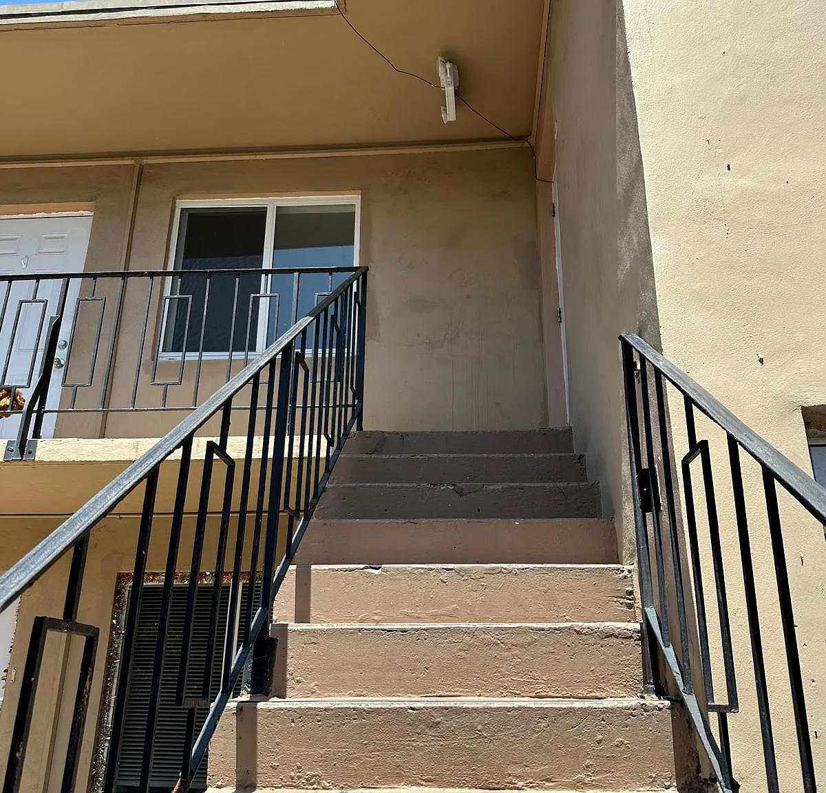 2 bed, $2,000 — Photo 4