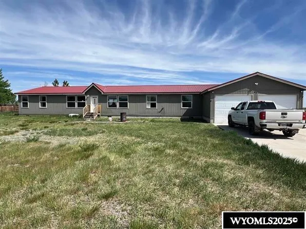 42 Valley Dr, Mountain View, WY 82939
