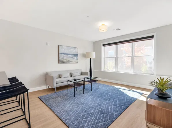 99 Foundry Place #104, Portsmouth, NH 03801
