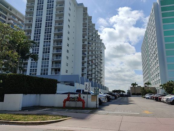 2nd image of 1228 West Ave APT 1214