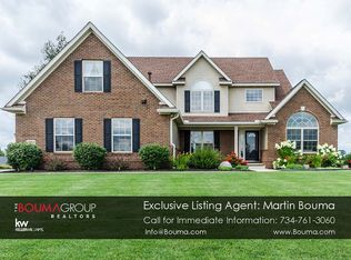 3253 Fieldstone Dr, Dexter, MI 48130